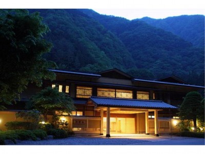 Khách sạn 1300 tuổi ở Nhật Bản - Nishiyama Onsen Keiunkan