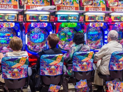Pachinko & Trò chơi may rủi: 